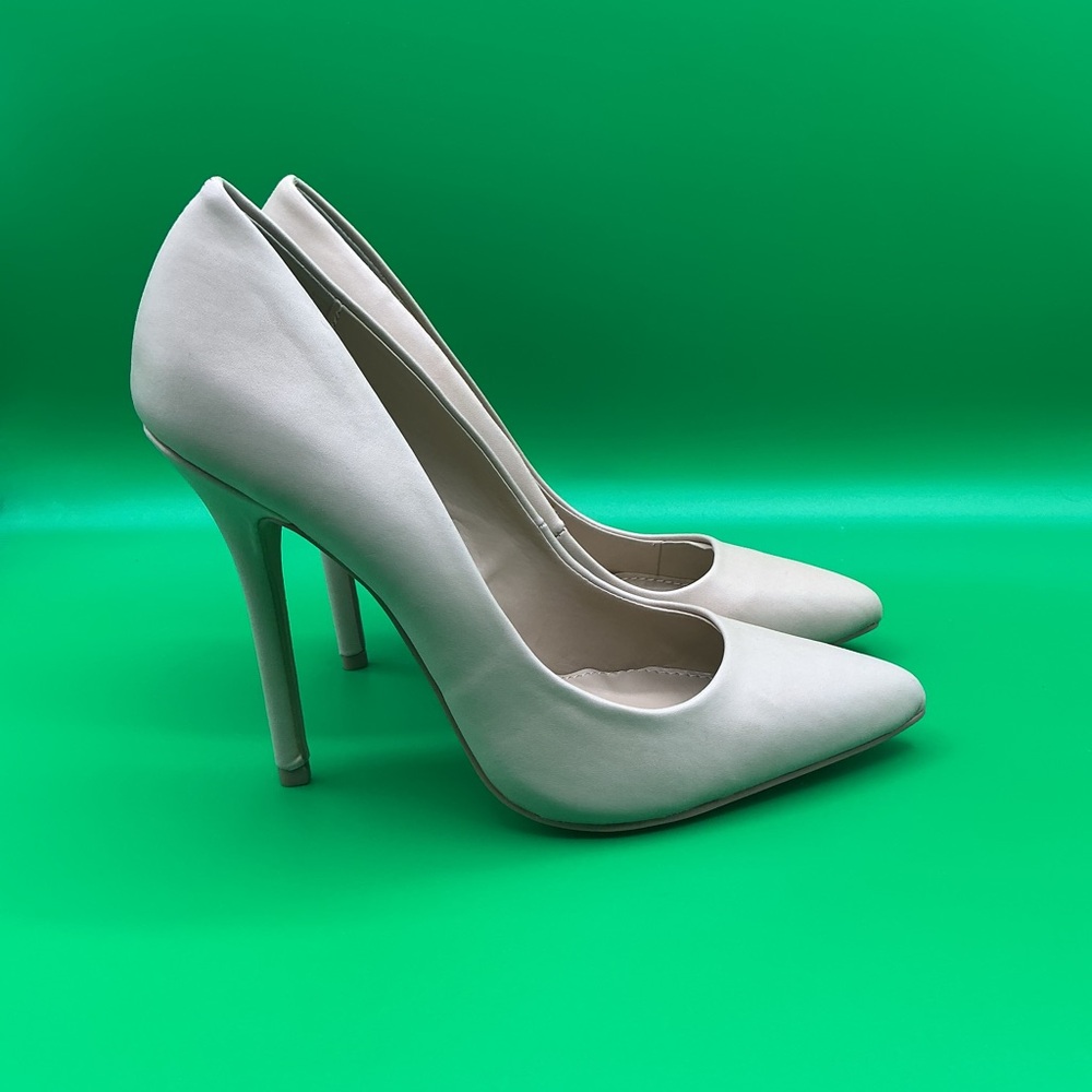 Cathy Jean Nude pumps